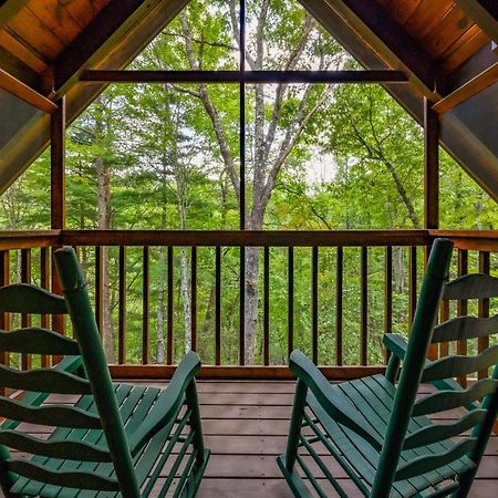 Gypsy Road - Privacy! Log Cabin With Hot Tub, Wifi, Directv And Arcade Sevierville Εξωτερικό φωτογραφία