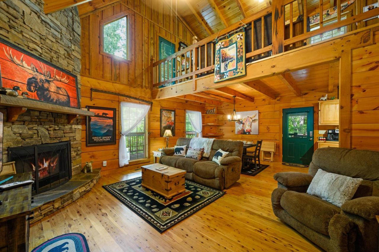 Gypsy Road - Privacy! Log Cabin With Hot Tub, Wifi, Directv And Arcade Sevierville Εξωτερικό φωτογραφία