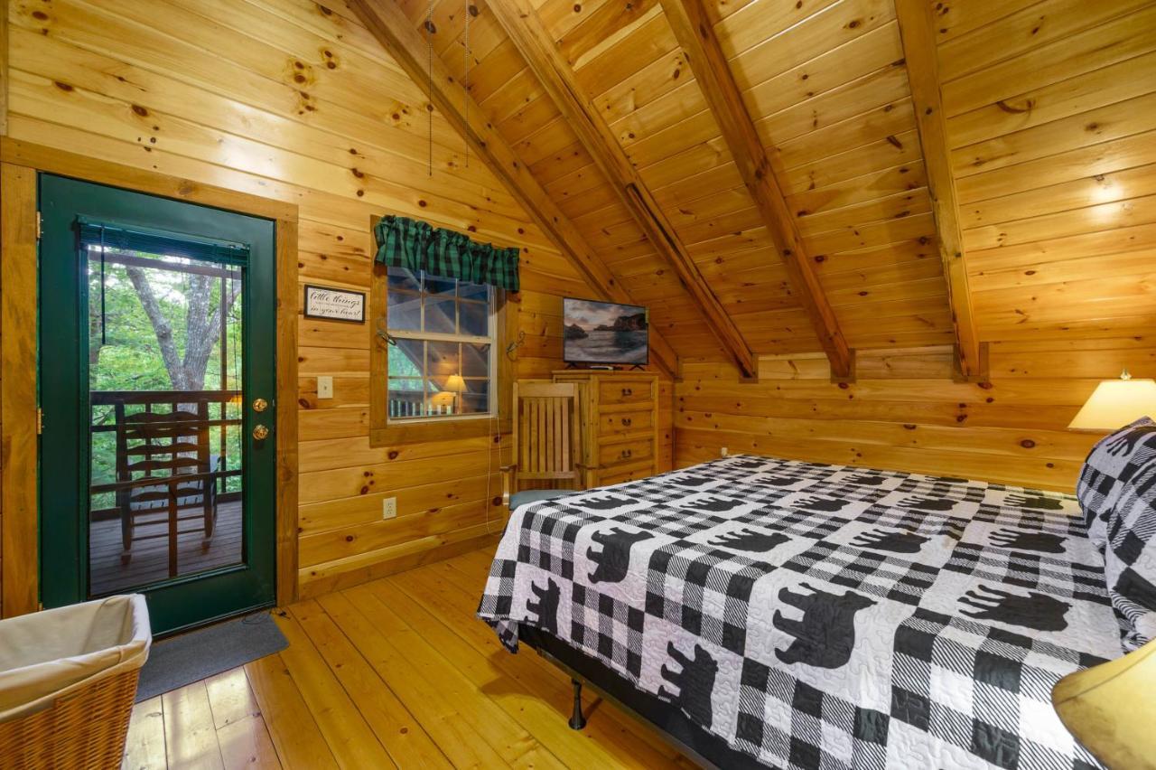 Gypsy Road - Privacy! Log Cabin With Hot Tub, Wifi, Directv And Arcade Sevierville Εξωτερικό φωτογραφία