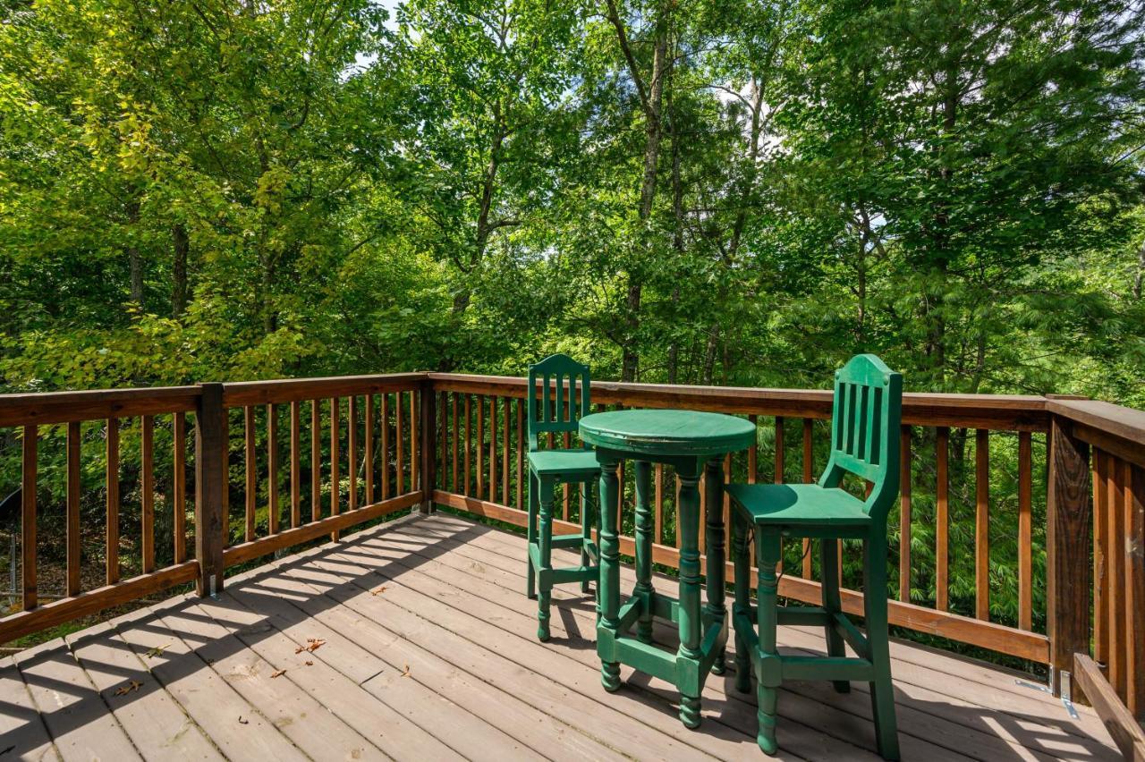 Gypsy Road - Privacy! Log Cabin With Hot Tub, Wifi, Directv And Arcade Sevierville Εξωτερικό φωτογραφία