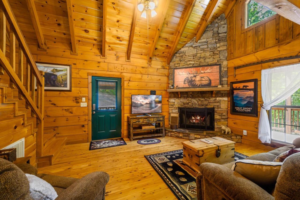 Gypsy Road - Privacy! Log Cabin With Hot Tub, Wifi, Directv And Arcade Sevierville Εξωτερικό φωτογραφία