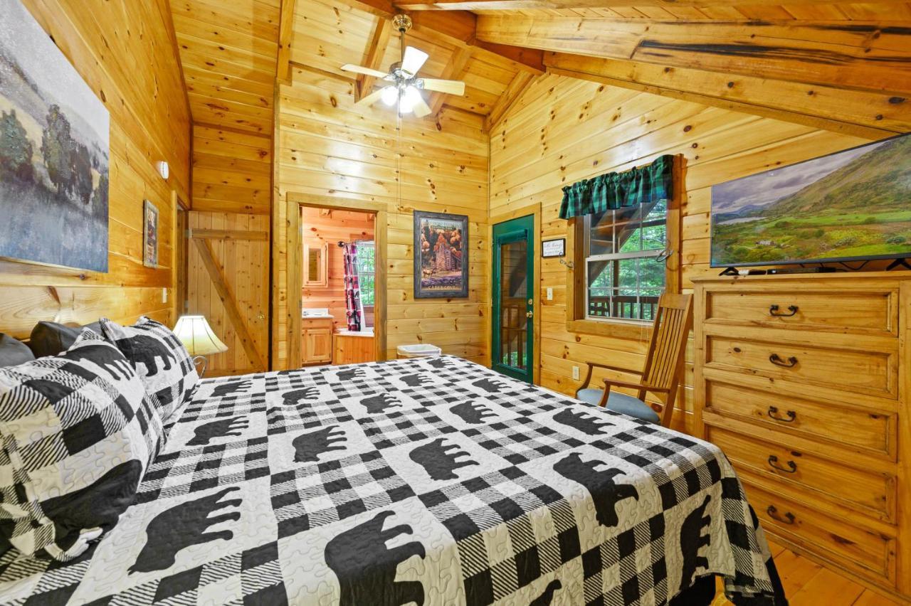 Gypsy Road - Privacy! Log Cabin With Hot Tub, Wifi, Directv And Arcade Sevierville Εξωτερικό φωτογραφία