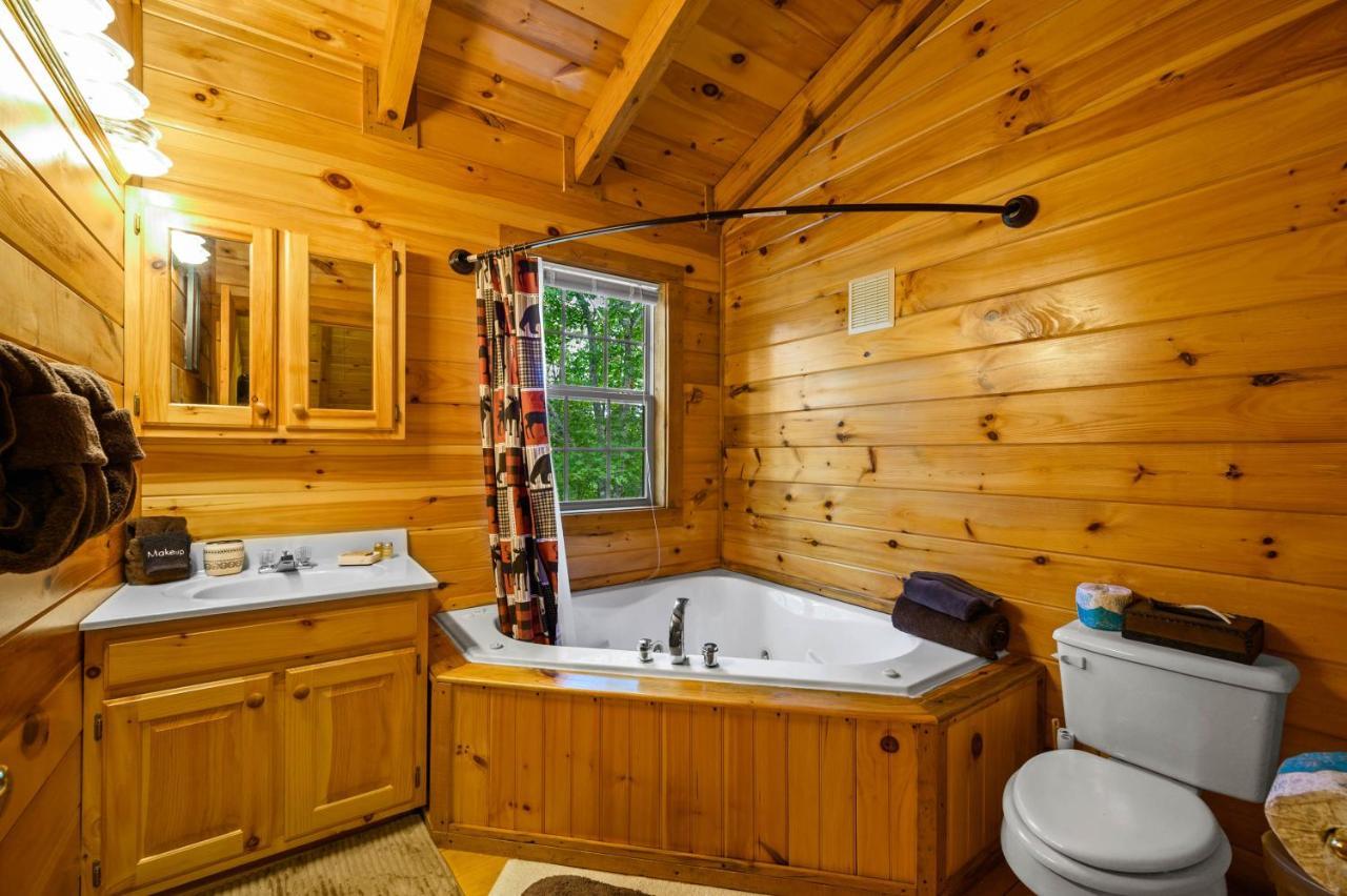 Gypsy Road - Privacy! Log Cabin With Hot Tub, Wifi, Directv And Arcade Sevierville Εξωτερικό φωτογραφία