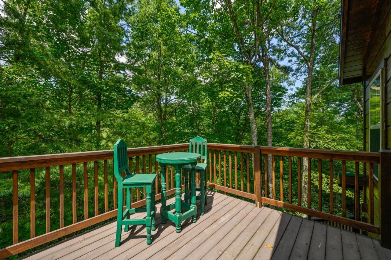 Gypsy Road - Privacy! Log Cabin With Hot Tub, Wifi, Directv And Arcade Sevierville Εξωτερικό φωτογραφία